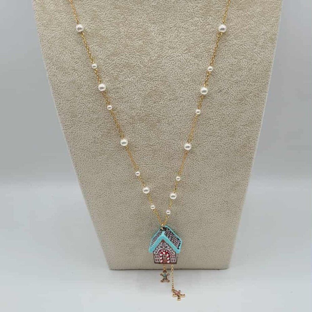 Betsey Johnson Gingerbread House Necklace NWT  NEW